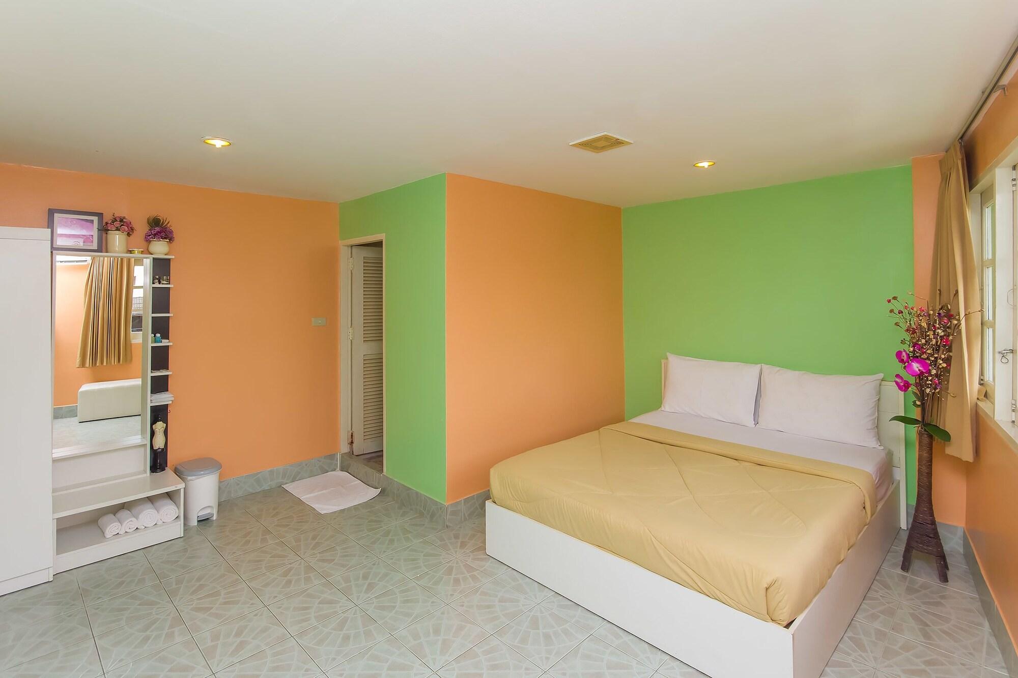 Aree'S House Hotel HHQ Exterior photo