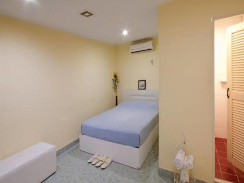 Aree'S House Hotel HHQ Exterior photo